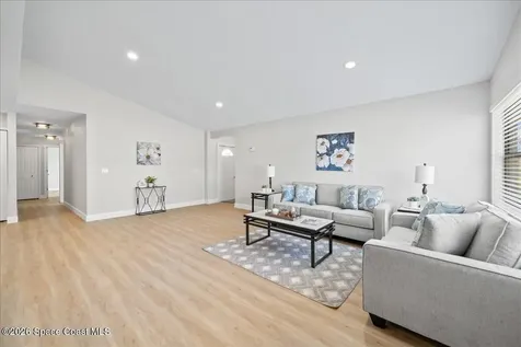 1733 Zaminder Street NW Palm Bay FL 32907