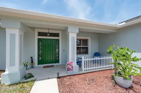 1137 Morgan Circle NE Palm Bay FL 32905