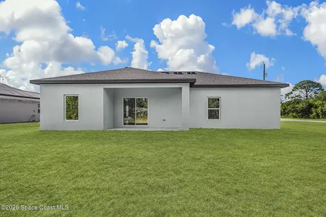 810 De Groodt Road SW Palm Bay FL 32908