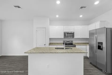 810 De Groodt Road SW Palm Bay FL 32908