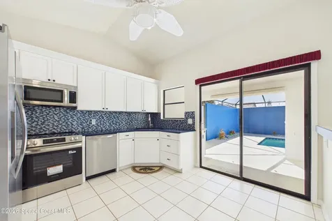 325 Country Walk Street Melbourne FL 32940