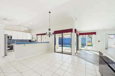 325 Country Walk Street Melbourne FL 32940