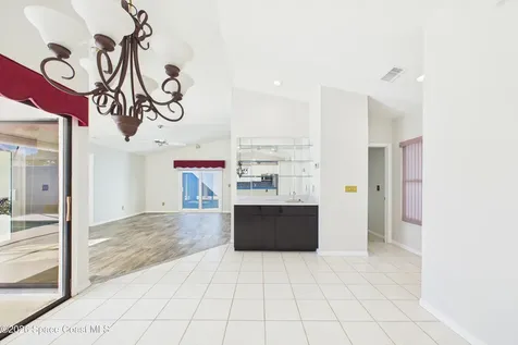 325 Country Walk Street Melbourne FL 32940
