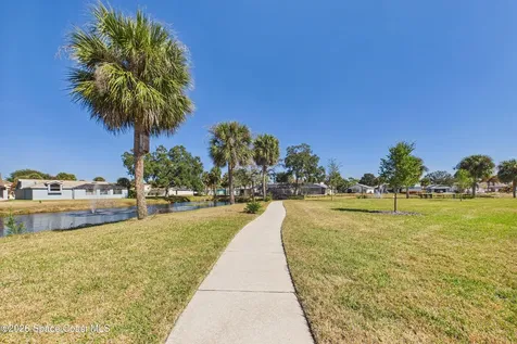 325 Country Walk Street Melbourne FL 32940