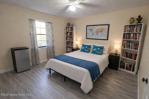 1020 Lee Avenue NW Palm Bay FL 32907