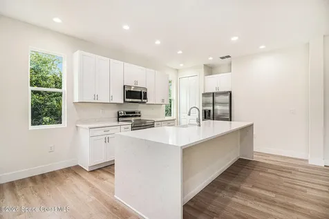 801 Gelaso Street SW Palm Bay FL 32908