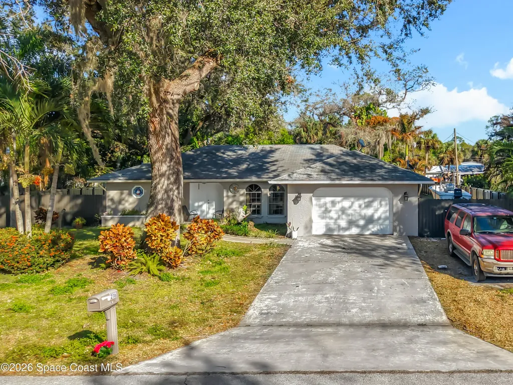 216 Greenwood Avenue Lehigh Acres FL 33936
