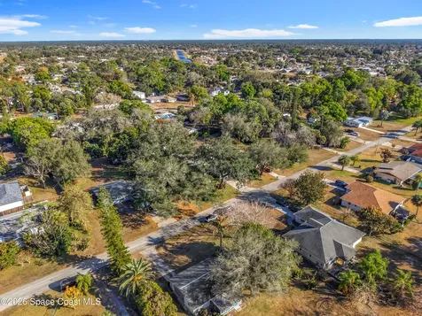 216 Greenwood Avenue Lehigh Acres FL 33936