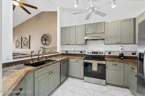 837 Poinsetta Drive Indian Harbour Beach FL 32937