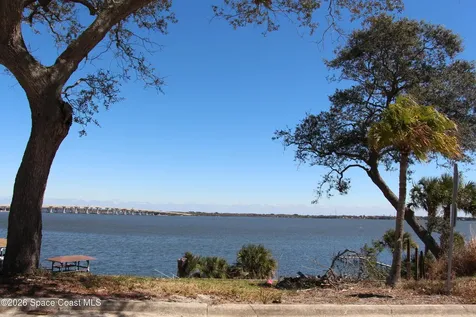 2514 N Indian River Drive Cocoa FL 32922