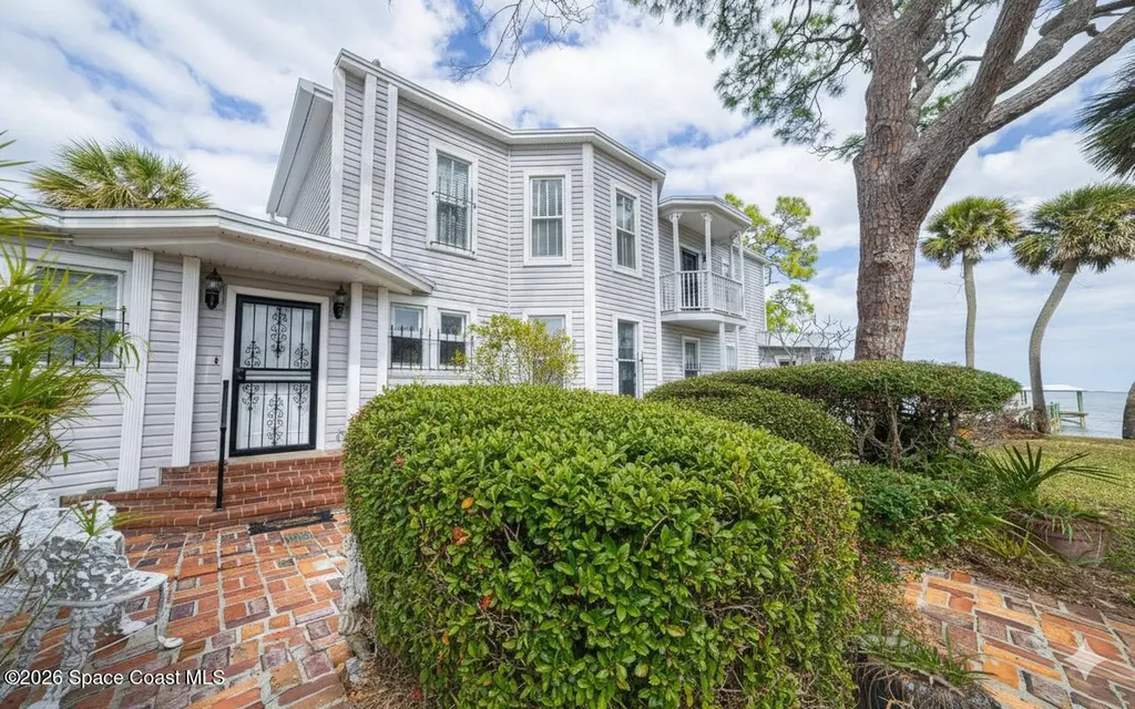 527 Indian River Avenue Titusville FL 32796