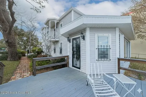 527 Indian River Avenue Titusville FL 32796
