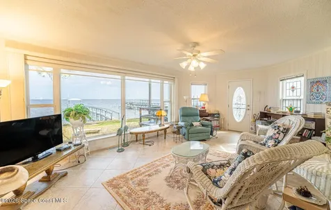 527 Indian River Avenue Titusville FL 32796