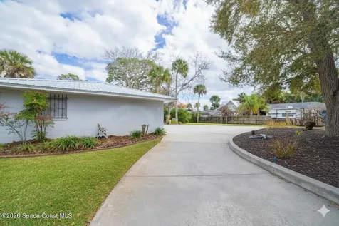 527 Indian River Avenue Titusville FL 32796