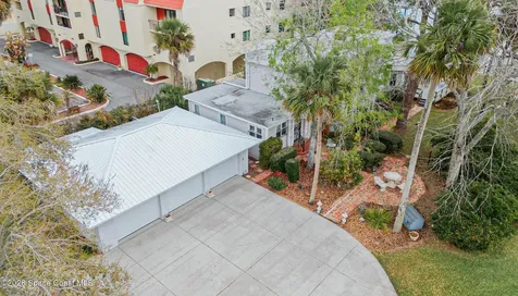 527 Indian River Avenue Titusville FL 32796