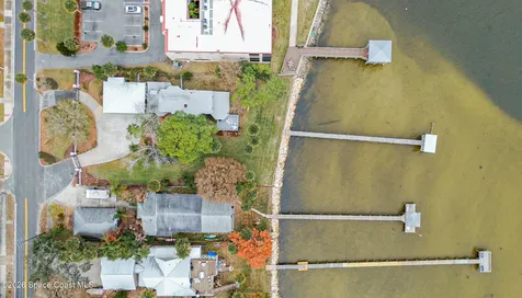 527 Indian River Avenue Titusville FL 32796