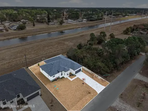 1482 Hayworth Circle NW Palm Bay FL 32907