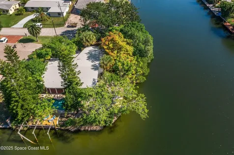 124 Aucila Road Cocoa Beach FL 32931