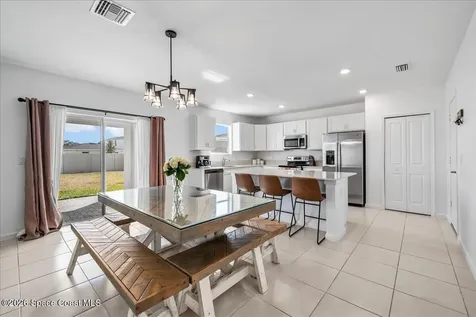 1950 Diablo Circle SW Palm Bay FL 32908