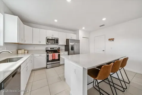 1950 Diablo Circle SW Palm Bay FL 32908