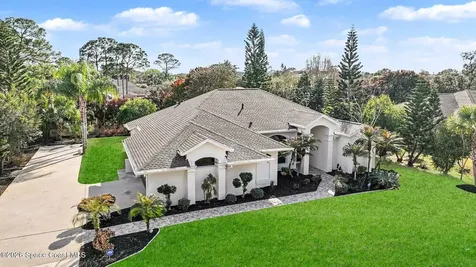 560 Fiedler Street NE Palm Bay FL 32907