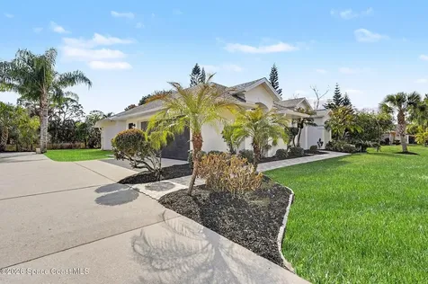 560 Fiedler Street NE Palm Bay FL 32907