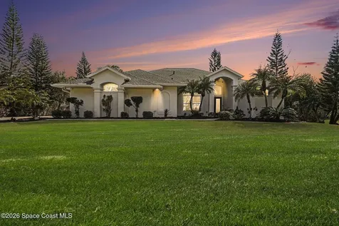 560 Fiedler Street NE Palm Bay FL 32907