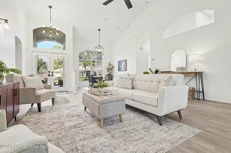 560 Fiedler Street NE Palm Bay FL 32907