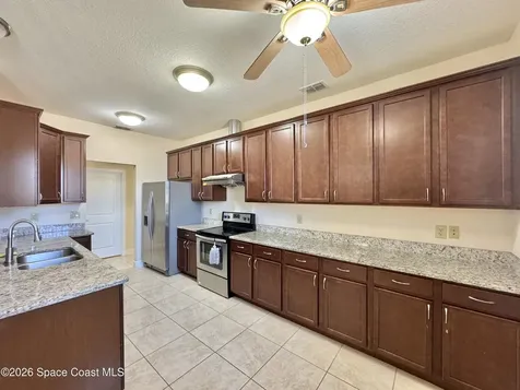 181 Del Monte Street NE Palm Bay FL 32907