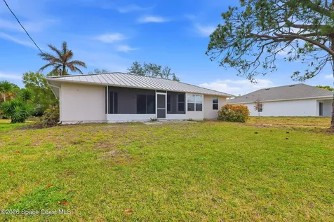 1895 17th Avenue SW Vero Beach FL 32962
