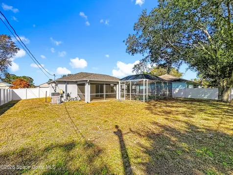 1662 Hawksbill Street NW Palm Bay FL 32907