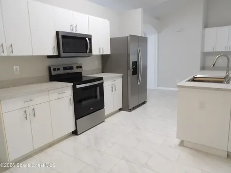 542 Octavius Street SW Palm Bay FL 32908