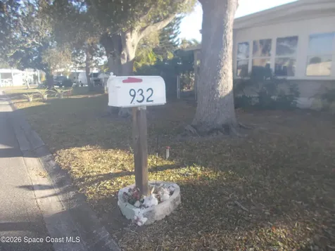 932 Cashew Circle W Barefoot Bay FL 32976