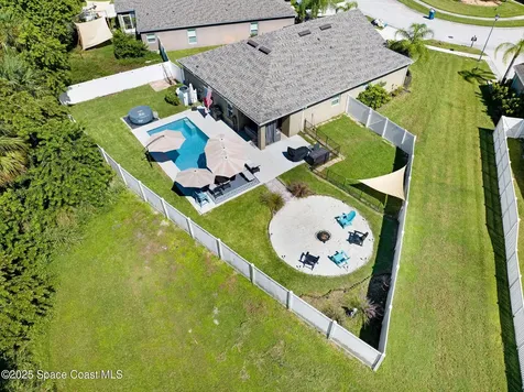 2490 Snapdragon Drive NW Palm Bay FL 32907