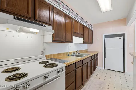 302 Lincoln Avenue Cape Canaveral FL 32920
