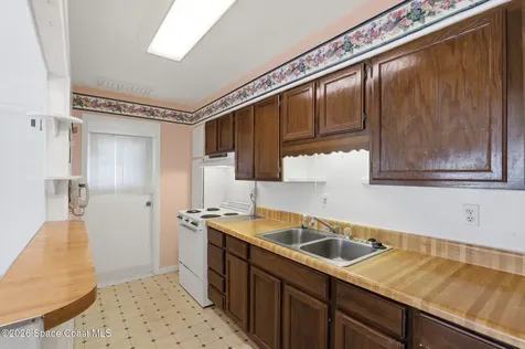 302 Lincoln Avenue Cape Canaveral FL 32920