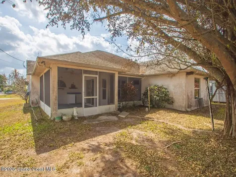 5718 NW North Macedo Boulevard Port St. Lucie FL 34983