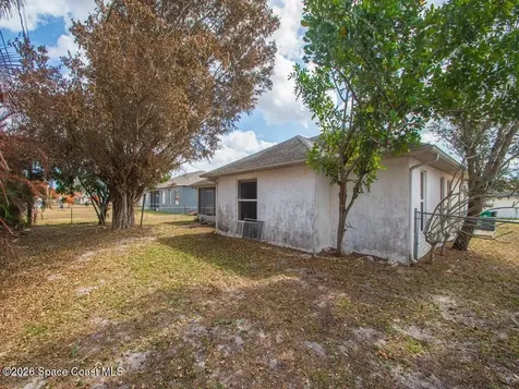 5718 NW North Macedo Boulevard Port St. Lucie FL 34983