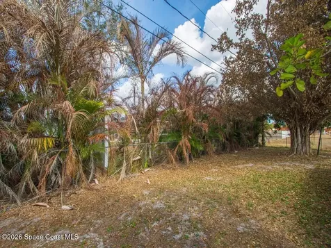 5718 NW North Macedo Boulevard Port St. Lucie FL 34983