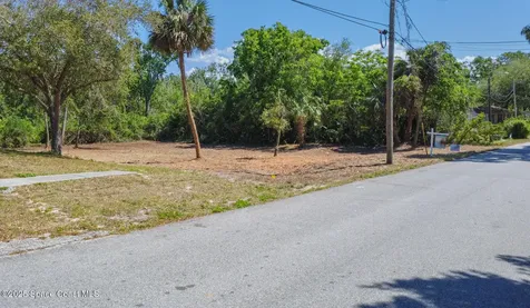 533 Hillcrest Avenue Titusville FL 32796