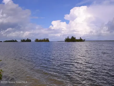 6240 E Mirror Lake Drive Sebastian FL 32958