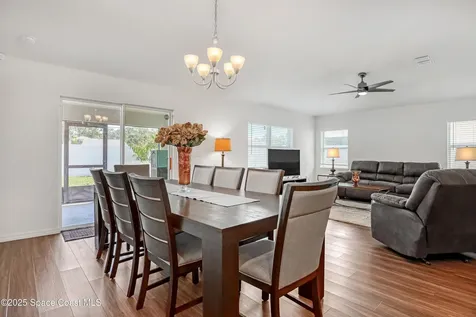 1028 Corbin Circle SW Palm Bay FL 32908