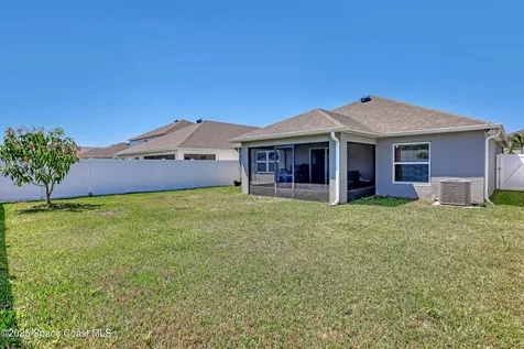 1028 Corbin Circle SW Palm Bay FL 32908