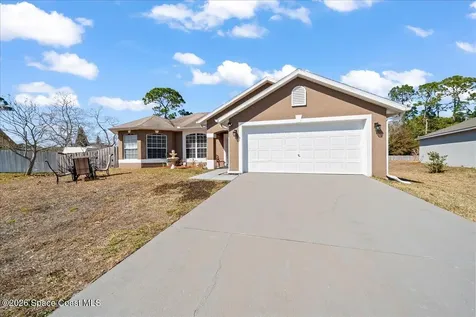 1323 Beche Street SE Palm Bay FL 32909