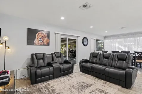 809 Espanola Way Melbourne FL 32901