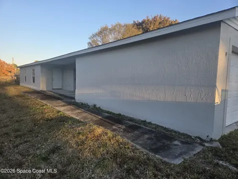 2521 Pond Street Melbourne FL 32901