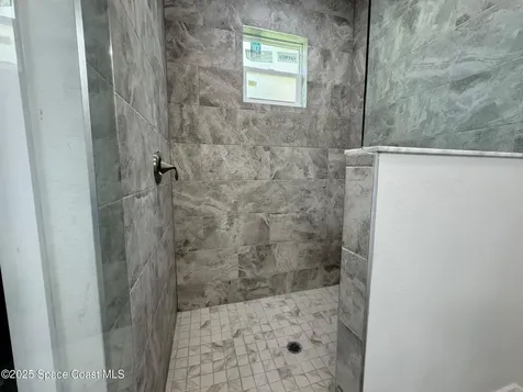 105 Delia Avenue NW Palm Bay FL 32907