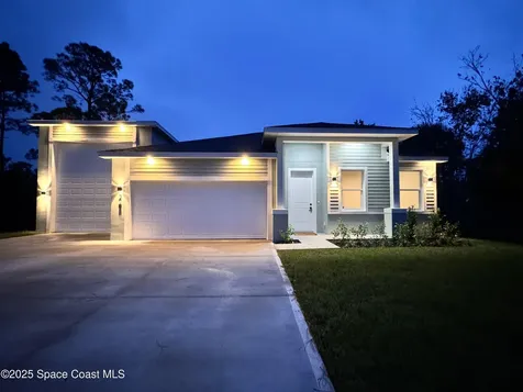 105 Delia Avenue NW Palm Bay FL 32907