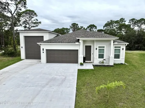 105 Delia Avenue NW Palm Bay FL 32907