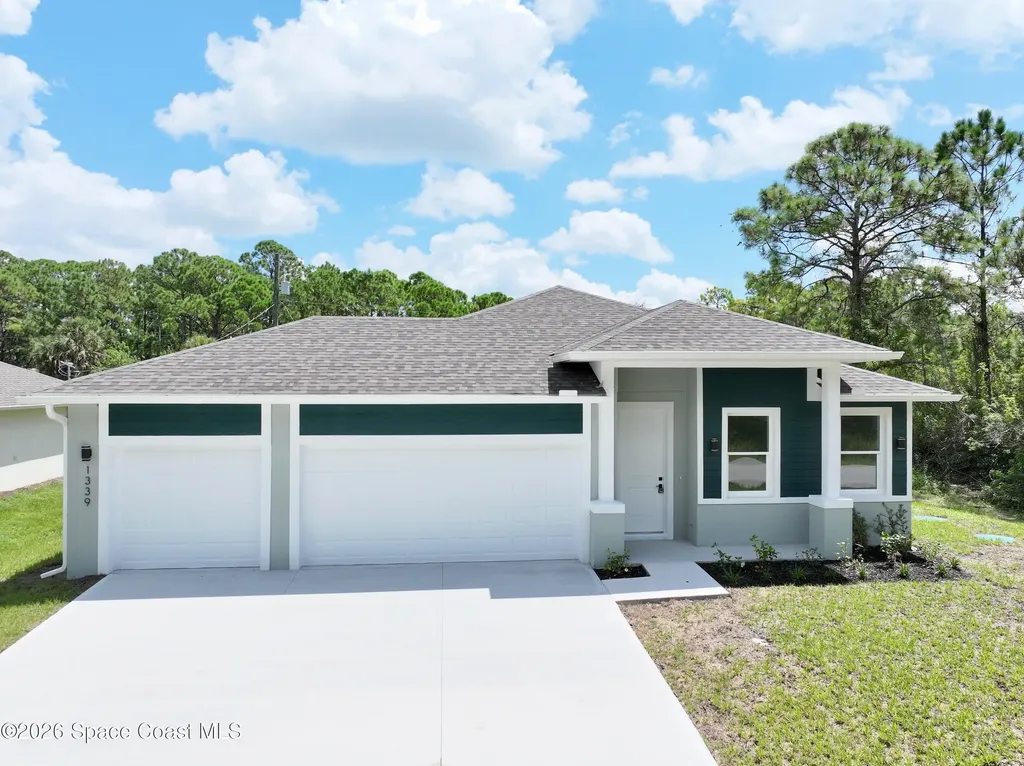 371 Halloran Street SE Palm Bay FL 32909